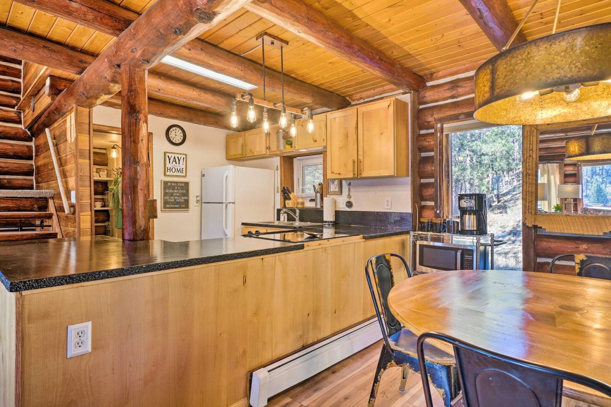 Classic Colorado Log Home With Mountain Views! Florissant Eksteriør bilde